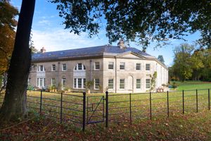 Rear Aspect- click for photo gallery